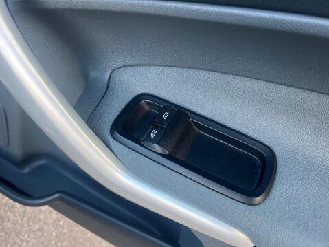 Ford Fiesta 1.4 Zetec 5dr 32