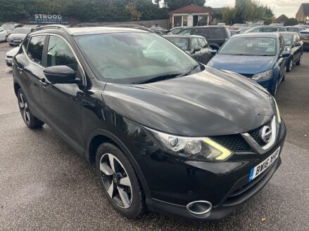 Nissan Qashqai 1.2 DIG-T N-Connecta 2WD Euro 6 (s/s) 5dr