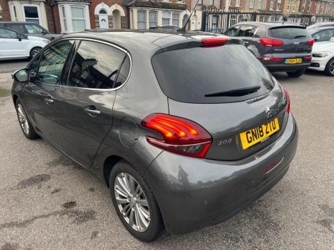 Peugeot 208 1.2 PureTech Allure Euro 6 (s/s) 5dr 4