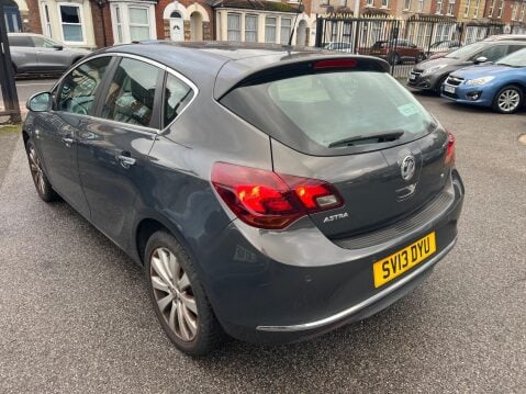 Vauxhall Astra 1.6 16v Elite Auto Euro 5 5dr 4