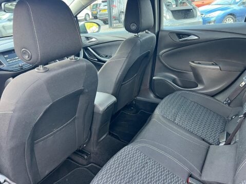 Vauxhall Astra 1.4i Turbo SRi Auto Euro 6 (s/s) 5dr 26