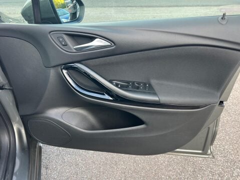 Vauxhall Astra 1.4i Turbo SRi Auto Euro 6 (s/s) 5dr 29