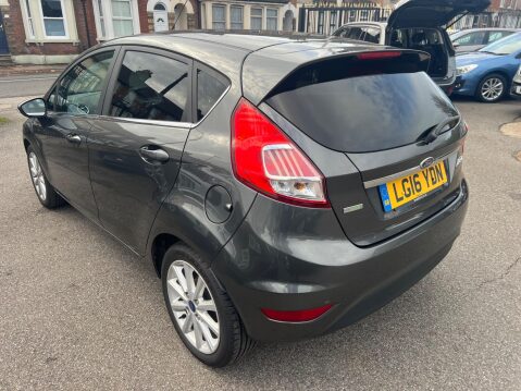 Ford Fiesta 1.0T EcoBoost Titanium Euro 6 (s/s) 5dr 4