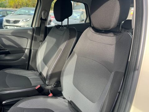 Renault Captur 1.2 TCe ENERGY Dynamique Nav Auto Euro 6 (s/s) 5dr 23