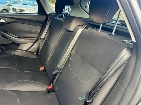 Ford Focus 1.0T EcoBoost Zetec Euro 6 (s/s) 5dr 22