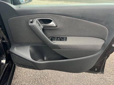 Volkswagen Polo 1.2 Match Euro 5 5dr 21