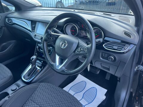 Vauxhall Astra 1.4i Turbo SRi Nav Auto Euro 6 (s/s) 5dr 17