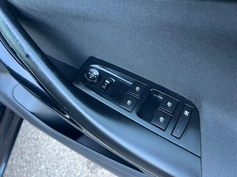 Vauxhall Astra 1.4i Turbo SRi Nav Auto Euro 6 (s/s) 5dr 29