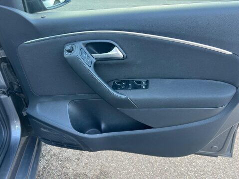 Volkswagen Polo 1.0 BlueMotion Tech SE Euro 6 (s/s) 5dr 26