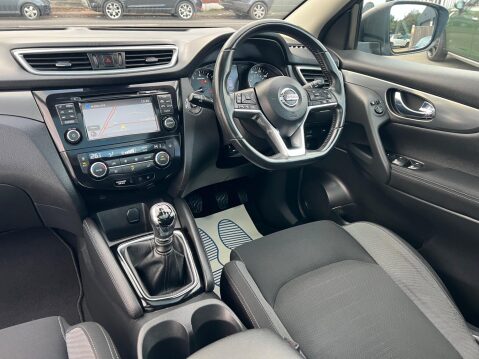 Nissan Qashqai 1.2 DIG-T N-Connecta Euro 6 (s/s) 5dr 18