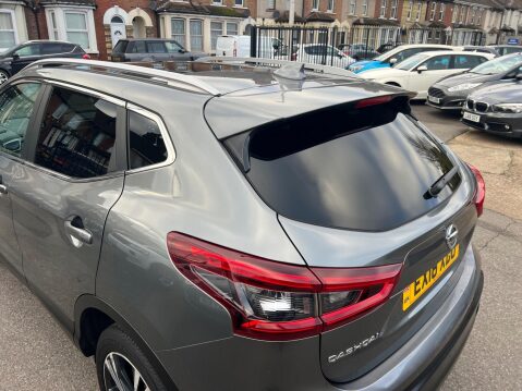 Nissan Qashqai 1.2 DIG-T N-Connecta Euro 6 (s/s) 5dr 17