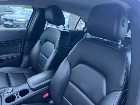 Mercedes-Benz A Class 1.6 A180 SE Euro 6 (s/s) 5dr 26