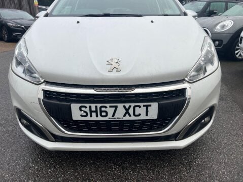 Peugeot 208 1.2 PureTech Allure Premium Euro 6 (s/s) 5dr 9