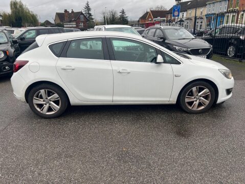 Vauxhall Astra 2.0 CDTi SRi Auto Euro 5 5dr 7
