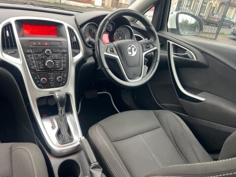 Vauxhall Astra 2.0 CDTi SRi Auto Euro 5 5dr 13