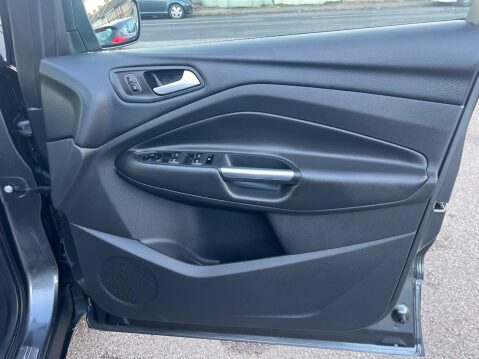 Ford Kuga 2.0 TDCi EcoBlue Titanium Edition Powershift Euro 6 5dr 31