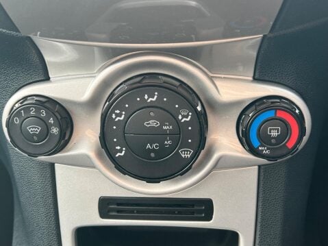 Ford Fiesta 1.25 Zetec 5dr 28