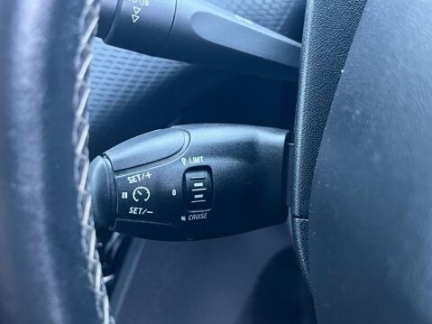 Peugeot 2008 1.2 PureTech Allure Premium Euro 6 5dr 22