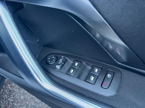 Peugeot 2008 1.2 PureTech Allure Premium Euro 6 5dr 35