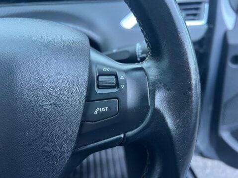 Peugeot 2008 1.2 PureTech Allure Premium Euro 6 5dr 23