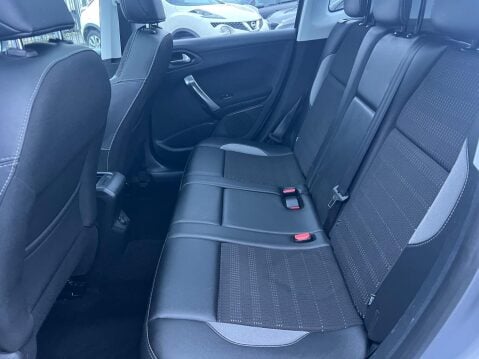 Peugeot 2008 1.2 PureTech Allure Premium Euro 6 5dr 30