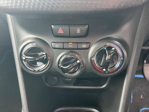 Peugeot 208 1.2 PureTech Signature Euro 6 (s/s) 5dr 26