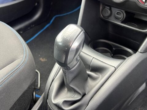 Peugeot 208 1.2 PureTech Signature Euro 6 (s/s) 5dr 27