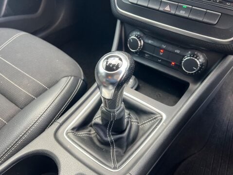 Mercedes-Benz A Class 1.6 A180 BlueEfficiency Sport Euro 6 (s/s) 5dr 21