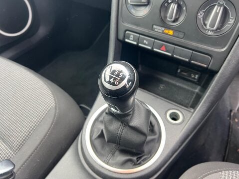 Volkswagen Beetle 1.4 TSI BlueMotion Tech Design Euro 6 (s/s) 3dr 27