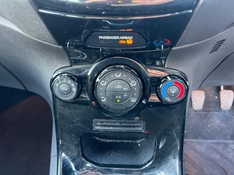 Ford Fiesta 1.25 Zetec Euro 5 5dr 25