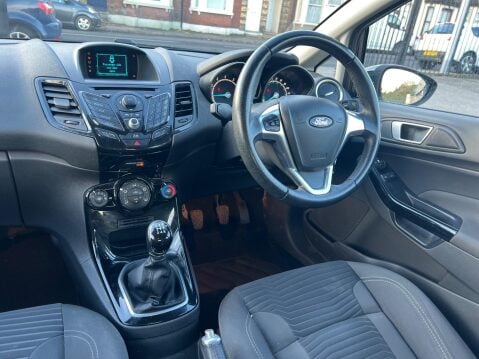 Ford Fiesta 1.25 Zetec Euro 5 5dr 17