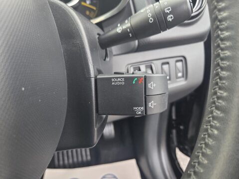 Renault Clio 0.9 TCe Dynamique S MediaNav Euro 5 (s/s) 5dr 16