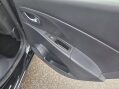 Renault Clio 0.9 TCe Dynamique S MediaNav Euro 5 (s/s) 5dr 27