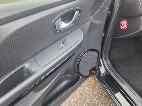 Renault Clio 0.9 TCe Dynamique S MediaNav Euro 5 (s/s) 5dr 26