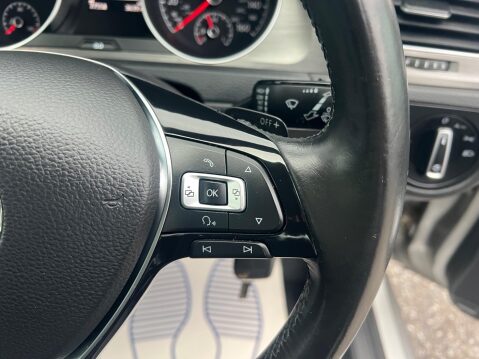 Volkswagen Golf 1.4 TSI BlueMotion Tech SE DSG Euro 5 (s/s) 5dr 21