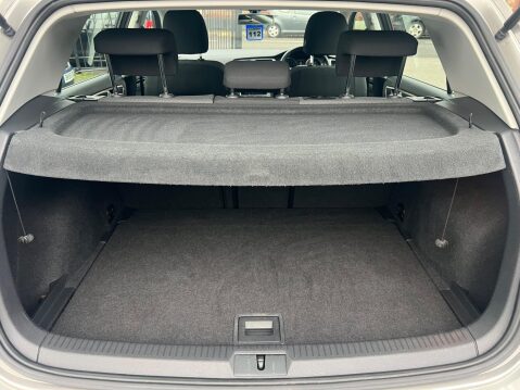 Volkswagen Golf 1.4 TSI BlueMotion Tech SE DSG Euro 5 (s/s) 5dr 32