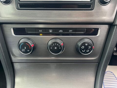 Volkswagen Golf 1.4 TSI BlueMotion Tech SE DSG Euro 5 (s/s) 5dr 34