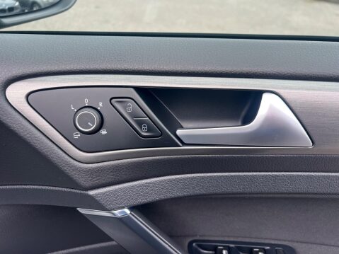 Volkswagen Golf 1.4 TSI BlueMotion Tech SE DSG Euro 5 (s/s) 5dr 31