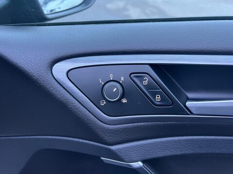 Volkswagen Golf 1.0 TSI SE DSG Euro 6 (s/s) 5dr 32