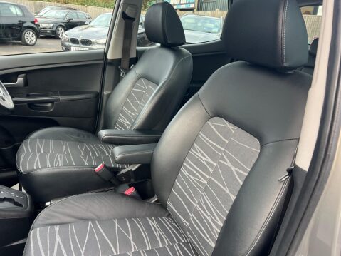 Kia Venga 1.6 3 Auto Euro 5 5dr (Sat Nav) 26