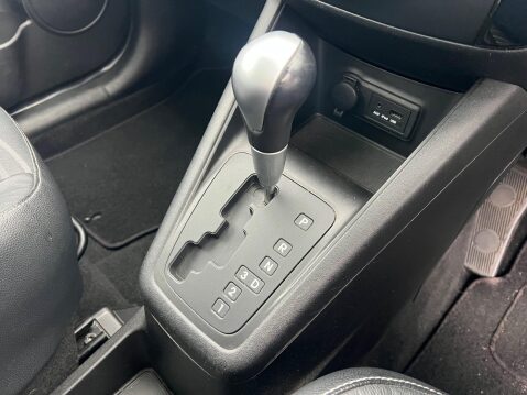 Kia Venga 1.6 3 Auto Euro 5 5dr (Sat Nav) 34