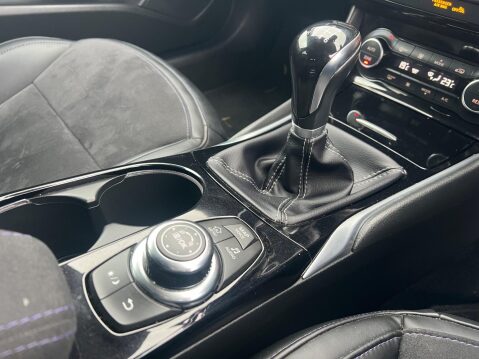 Infiniti Q30 1.6T Business Executive Hatchback 5dr Petrol Manual Euro 6 (s/s) (122 ps) 31