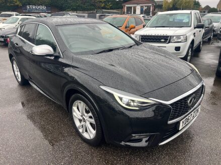 Infiniti Q30 1.6T Business Executive Hatchback 5dr Petrol Manual Euro 6 (s/s) (122 ps)
