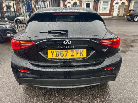 Infiniti Q30 1.6T Business Executive Hatchback 5dr Petrol Manual Euro 6 (s/s) (122 ps) 5
