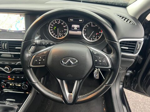 Infiniti Q30 1.6T Business Executive Hatchback 5dr Petrol Manual Euro 6 (s/s) (122 ps) 17
