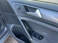 Volkswagen Golf 35.8kWh e-Golf Auto 5dr 27