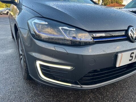 Volkswagen Golf 35.8kWh e-Golf Auto 5dr 13