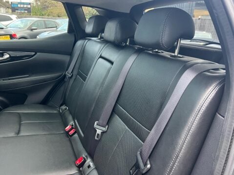 Nissan Qashqai 1.2 DIG-T Tekna 2WD Euro 6 (s/s) 5dr 29