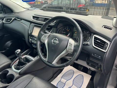 Nissan Qashqai 1.2 DIG-T Tekna 2WD Euro 6 (s/s) 5dr 18