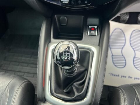 Nissan Qashqai 1.2 DIG-T Tekna 2WD Euro 6 (s/s) 5dr 38